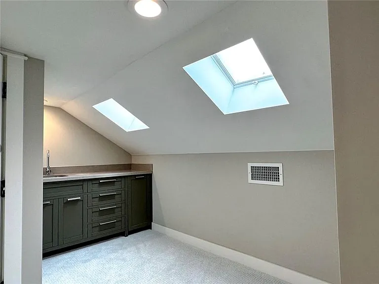 1616 N Ogden Dr — Photo 48