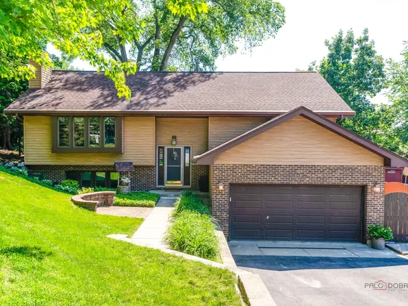 1104 Monroe St, Wauconda, IL 60084