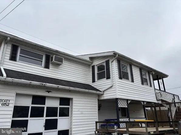 652 E Church St #R, Lock Haven, PA 17745