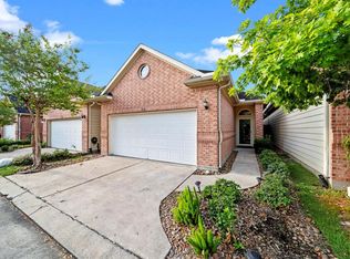 916 Sweet Pine Dr, Katy, TX 77450