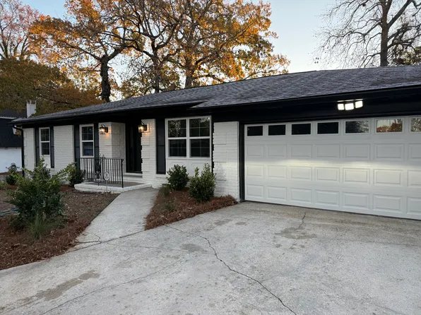 1047 Yeamans Hall Rd, Hanahan, SC 29410