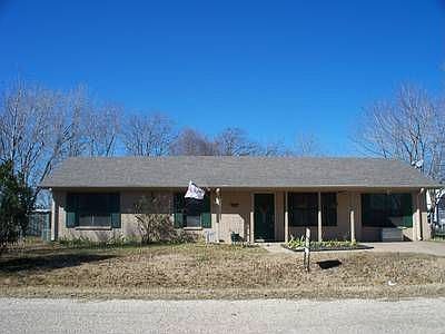 1st image of 1500 Oak Park Ln