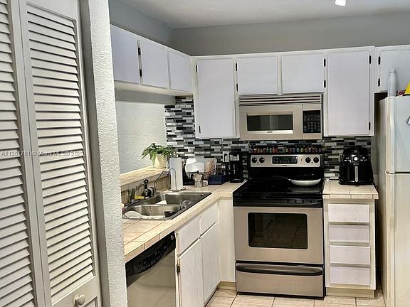 5th image of 10551 W Broward Blvd APT 410