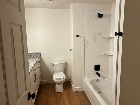 5th image of 423 N Main St APT 4