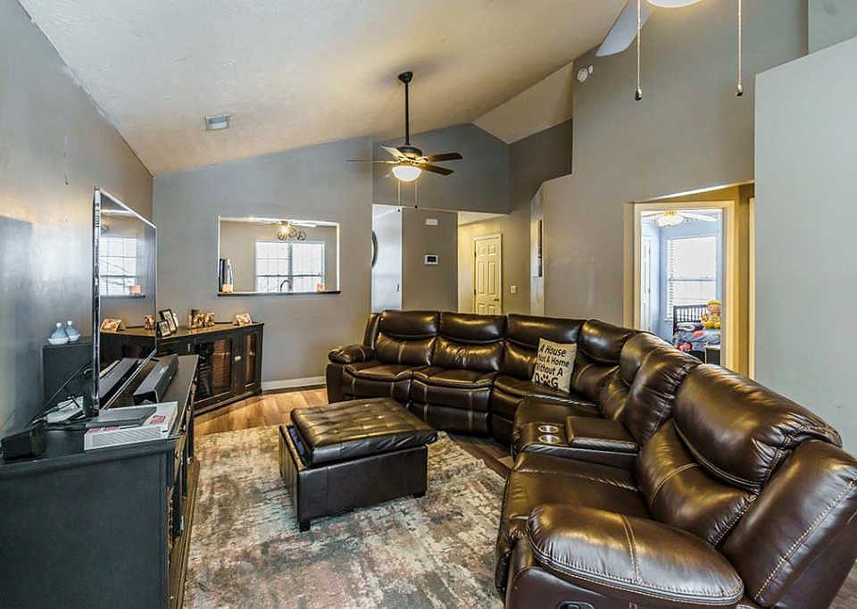 1st image of 361 Scottsdale Cir