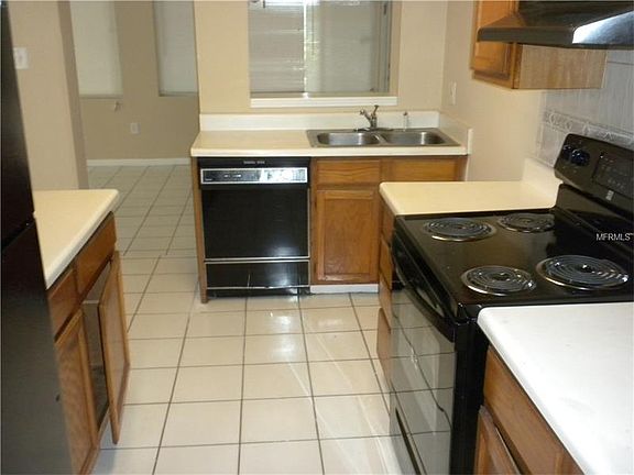 3rd image of 3207 W Clifton St