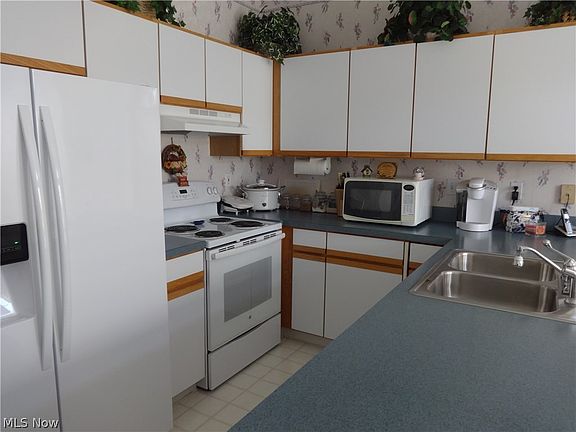 5th image of 2977 Framingham Ln #2A