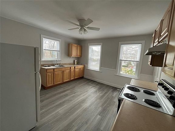 5th image of 318 Elm St #1