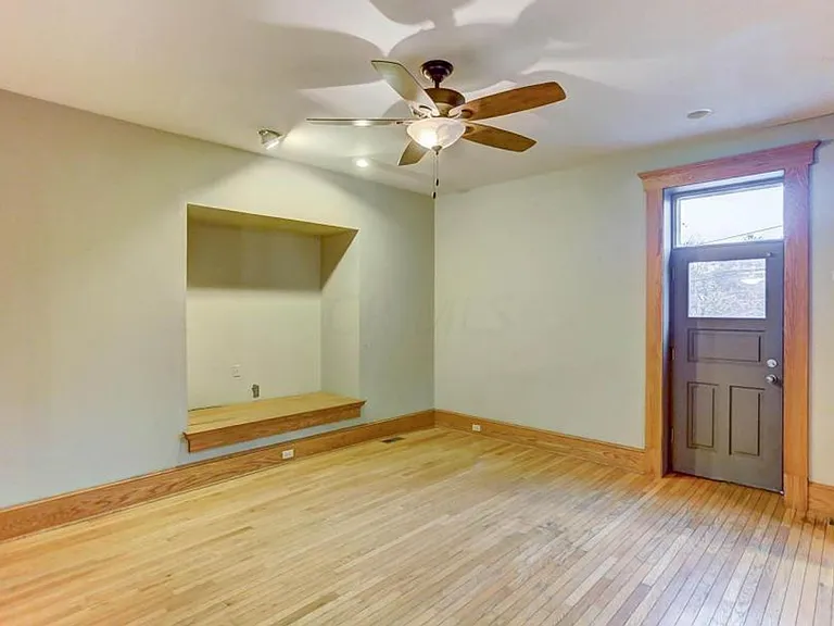 250 Wilber Ave — Photo 26