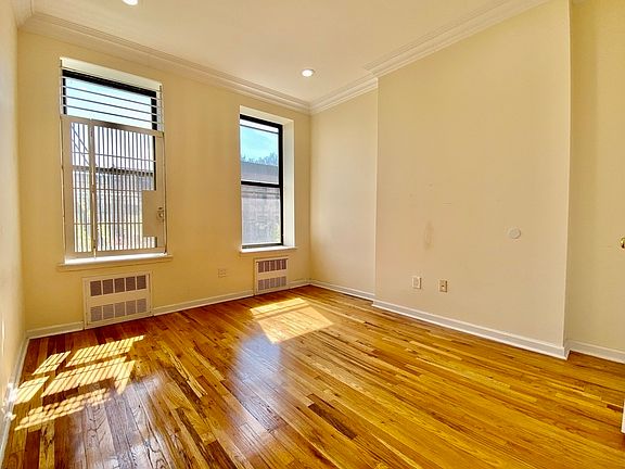 5th image of 225 W 121st St #3A