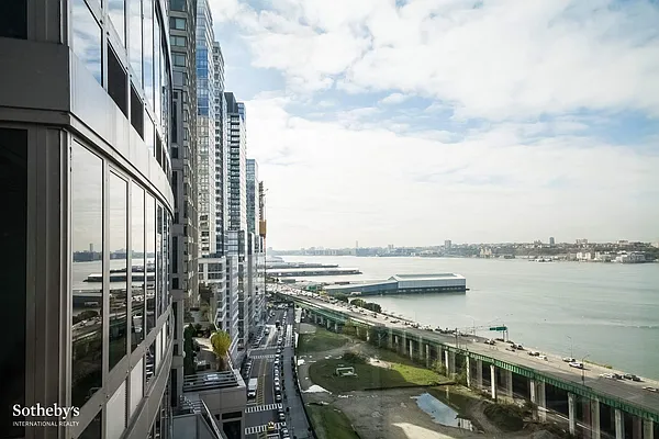 Rented by Sotheby's International Realty | media 9