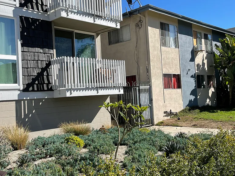 LUXURY LIVING AT AN AFFORDABLE PRICE — Photo 6