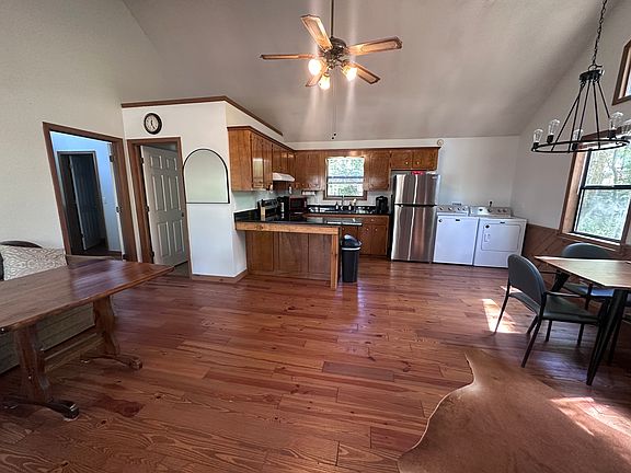 3rd image of 99 Alpine Way #99