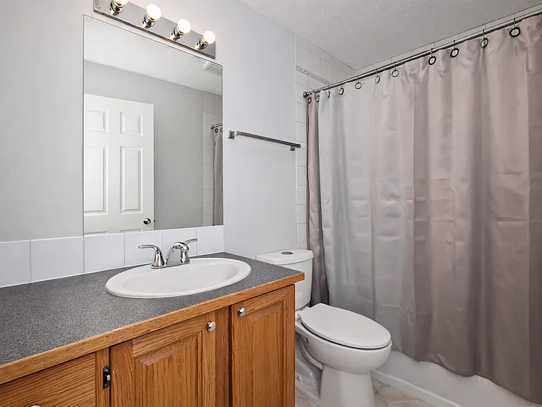 628 56th Ave SW #204 — Photo 15