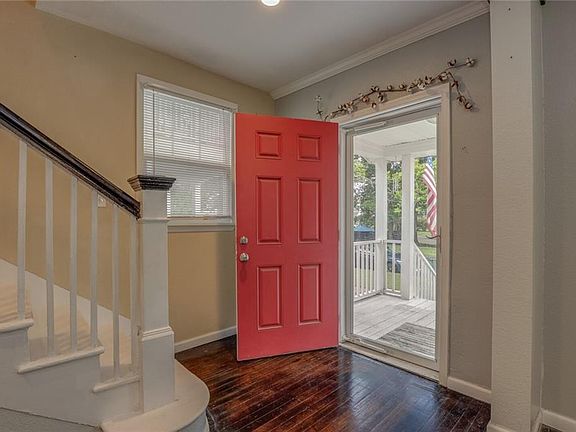 4th image of 507 W 38th St