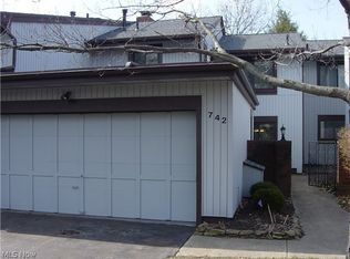 742 Spafford Oval #1102, Northfield, OH 44067