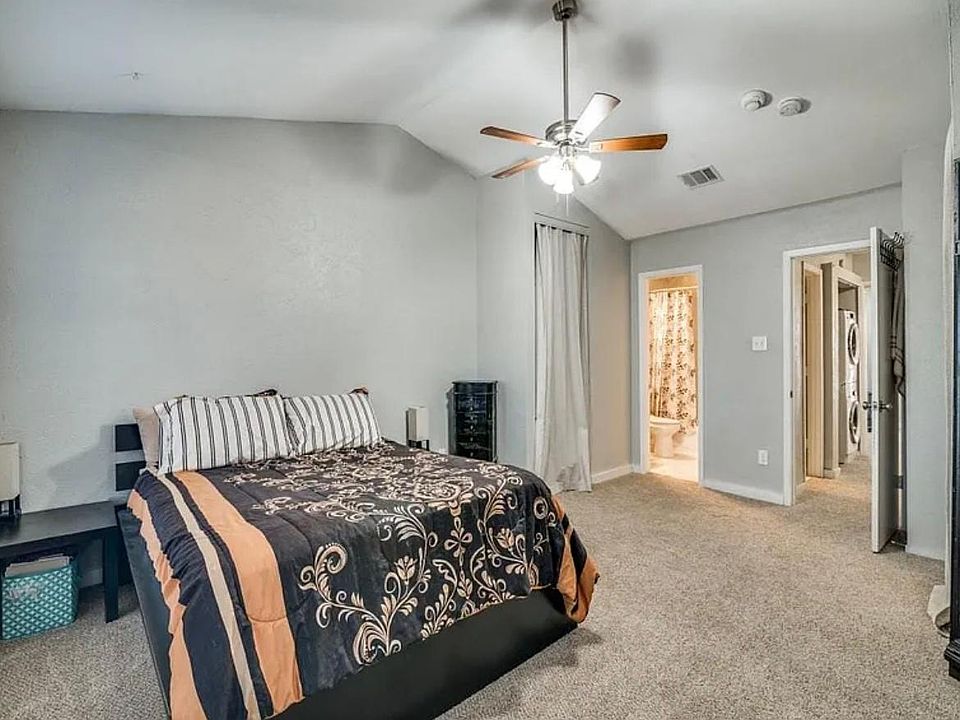 1st image of 717 Lee St APT 8