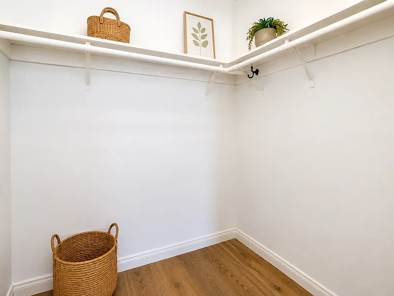 14200 Victory Property — Photo 9