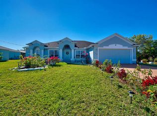 108 SW South Wakefield Cir, Port Saint Lucie, FL 34953