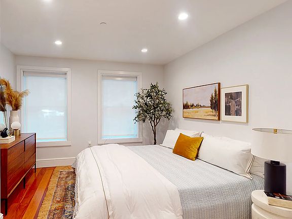 5th image of 984 Bergen St #G