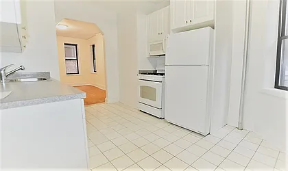 Rented by Manhattan Realty Group