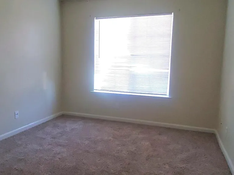 6355 N Babigian Ave — Photo 8