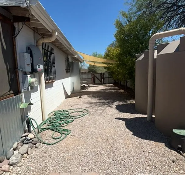 1150 E Waverly St — Photo 24