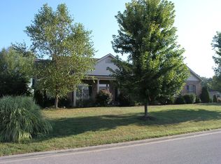 4925 Barnwood Ln, Millstadt, IL 62260