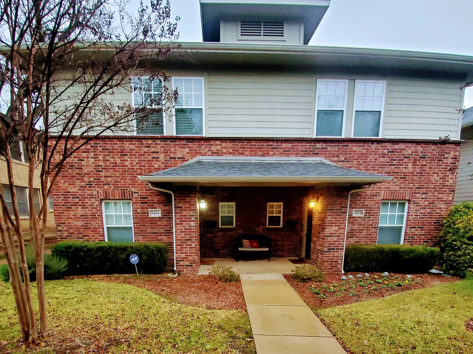 3 bed, 2.5 bath, 2145 sqft, $3,100 — Photo 1