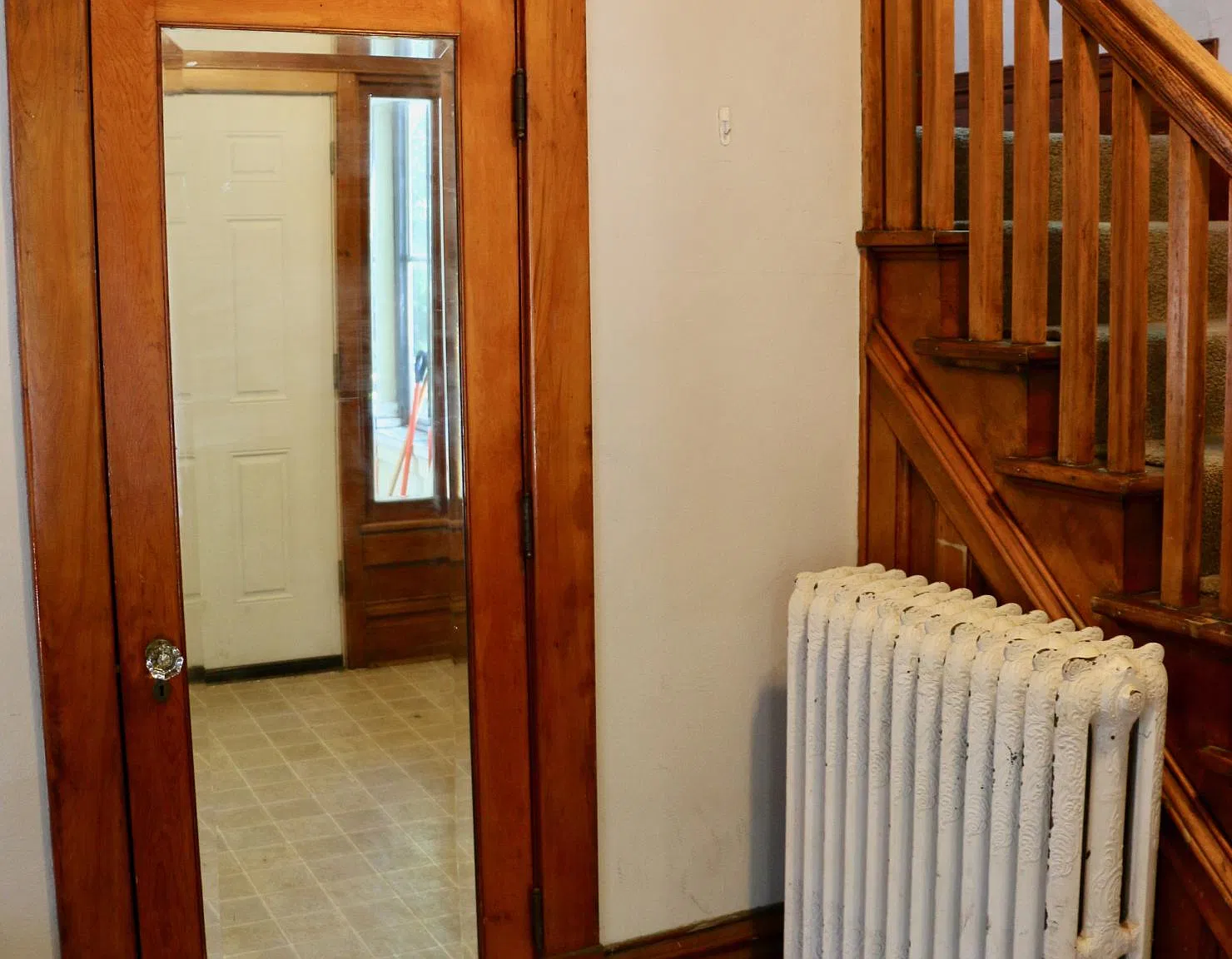 121 Grove St — Photo 2
