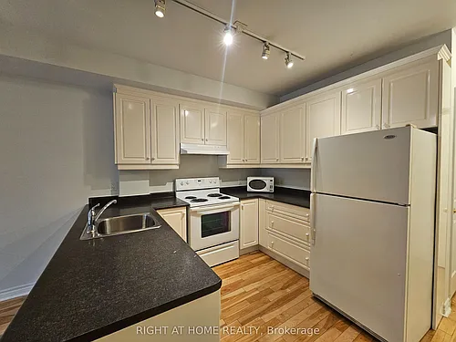 648A Yonge St #203 Photo 1 648A Yonge St #203 Photo 1