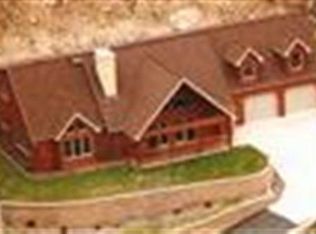 13961 Swiss Valley Rd, Peosta, IA 52068