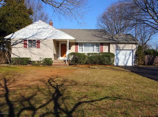 39 Circle Pl, Lincroft, NJ 07738