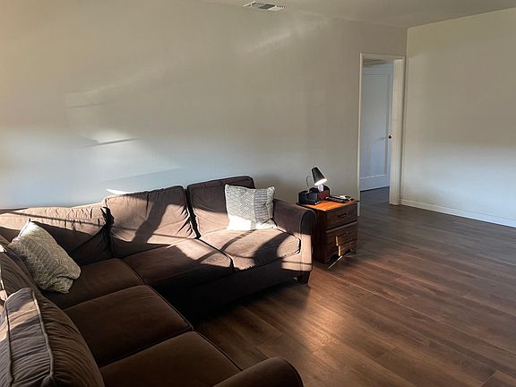 5th image of 5001 Whittier Dr