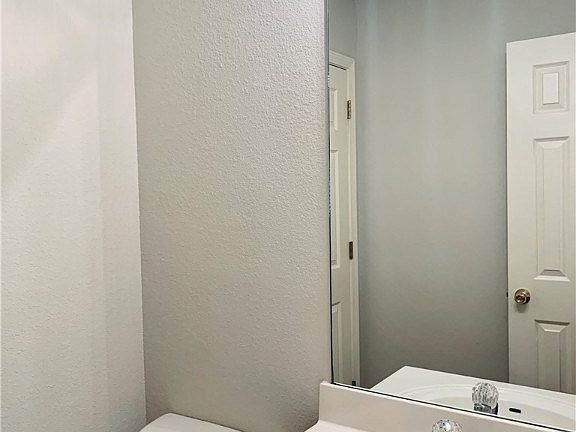 4th image of 3600 Deerfield Blvd #1