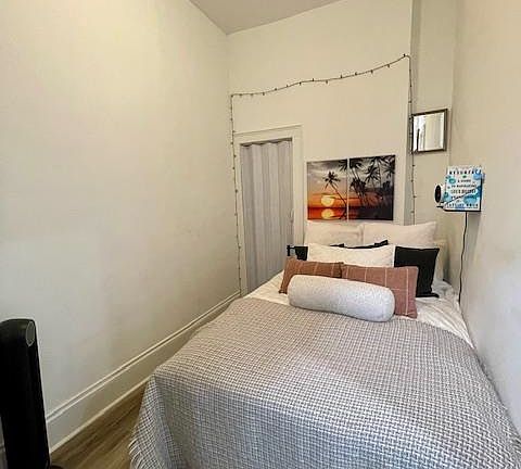 5th image of 334 Communipaw Ave