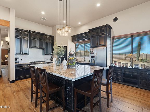 4th image of 1114 E Carlise Road