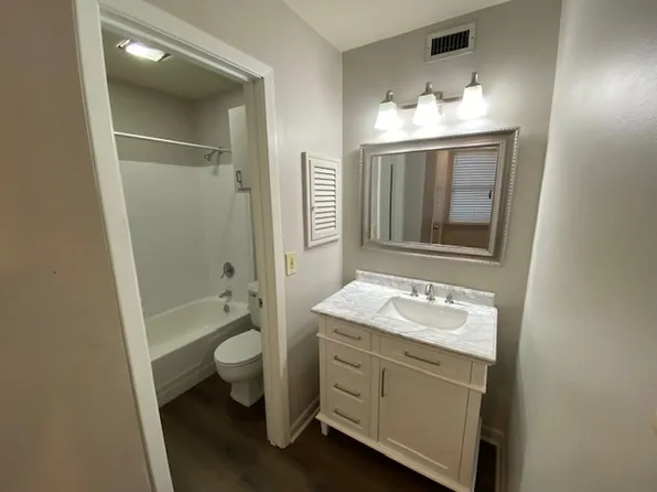 220 Doucet Rd APT 232, Lafayette, LA 70503