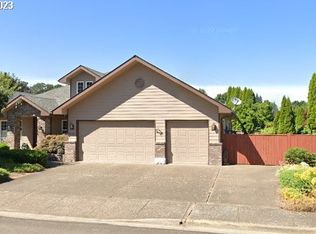 942 Fairway Pl, Springfield, OR 97477
