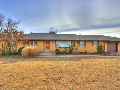 2827 W Grand Ave, Chickasha, OK, 73018