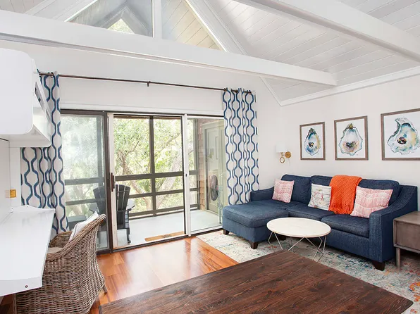 4285 Mariners Watch Dr, Johns Island, SC 29455