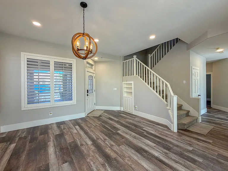 3025 Scenic Valley Way — Photo 3