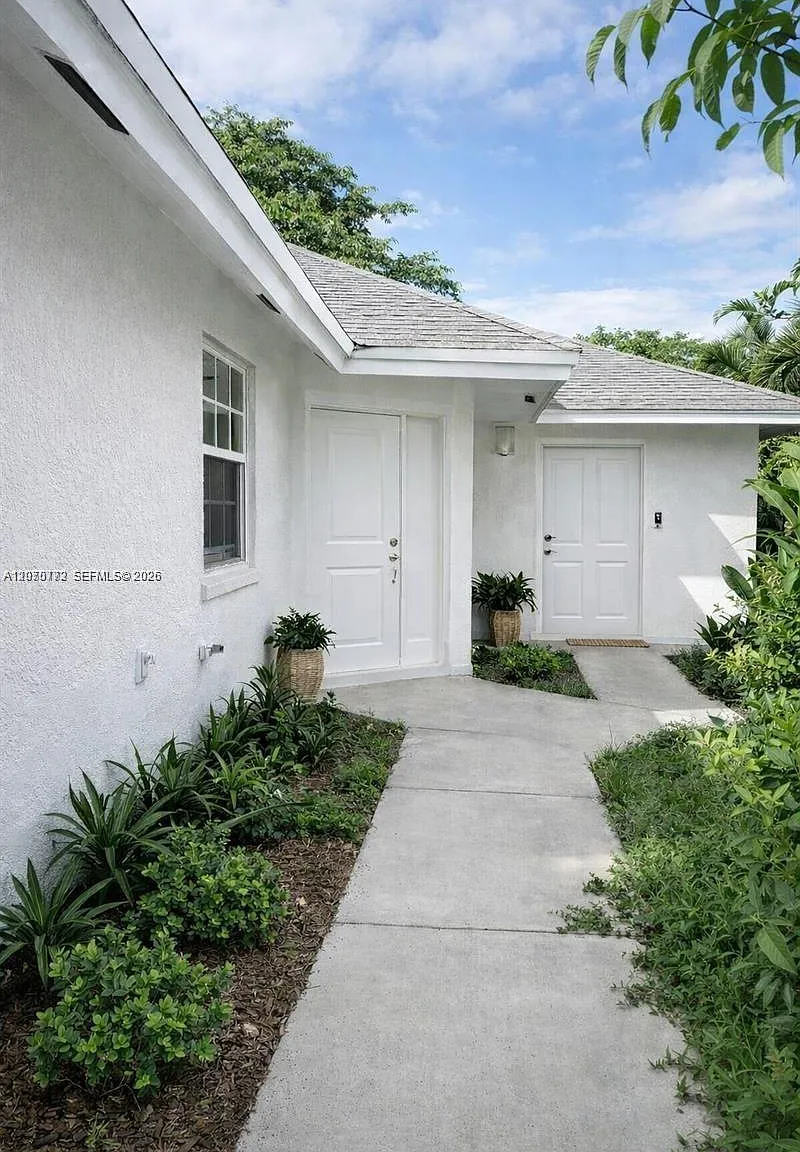 Carver Heights First Add — Photo 2