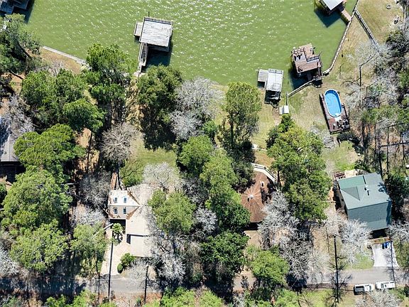 3rd image of 182 Forest Hills Dr