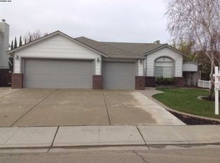 2116 Holly Dr, Oakley, CA 94561