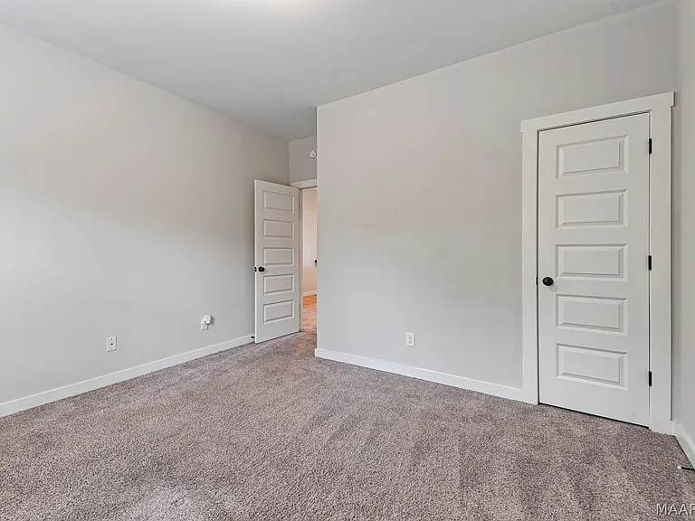 731 Hedgefield Way — Photo 35