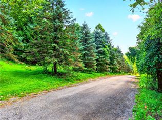 7 Hemlock Ln, Washington, PA 15301