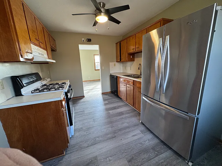 9612 Larimore Ave — Photo 11