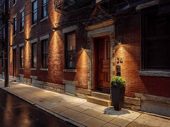 3rd image of 34 E 14th St #501