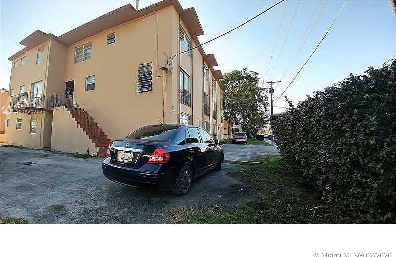 2nd image of 1906 SW 3rd St APT 101
